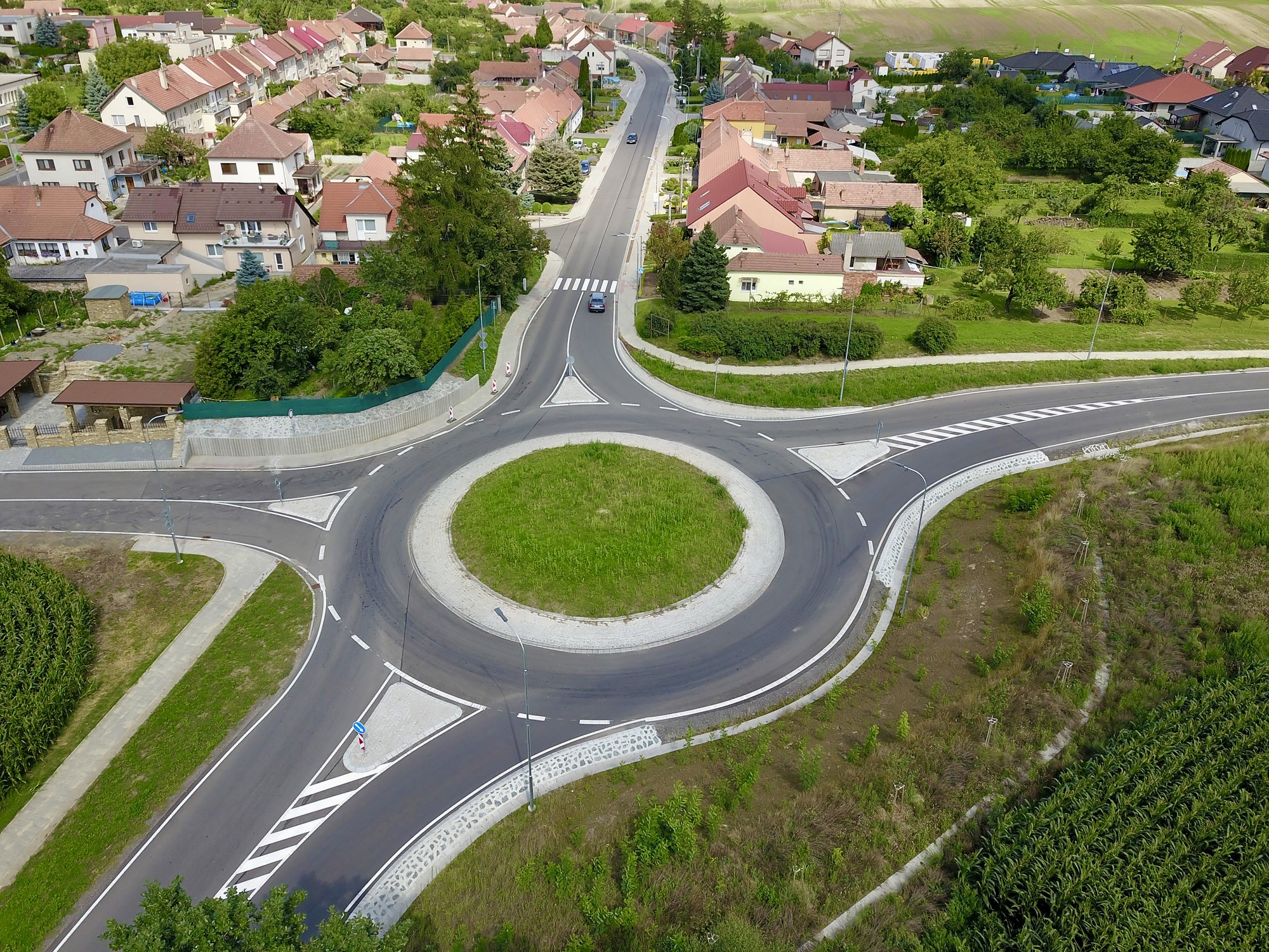 Silnice II/422 –  rekonstrukce úseku Svatobořice-Mistřín – křižovatka se silnicí II/380 - Út- és hídépítés