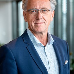   Zoltán Hegyi