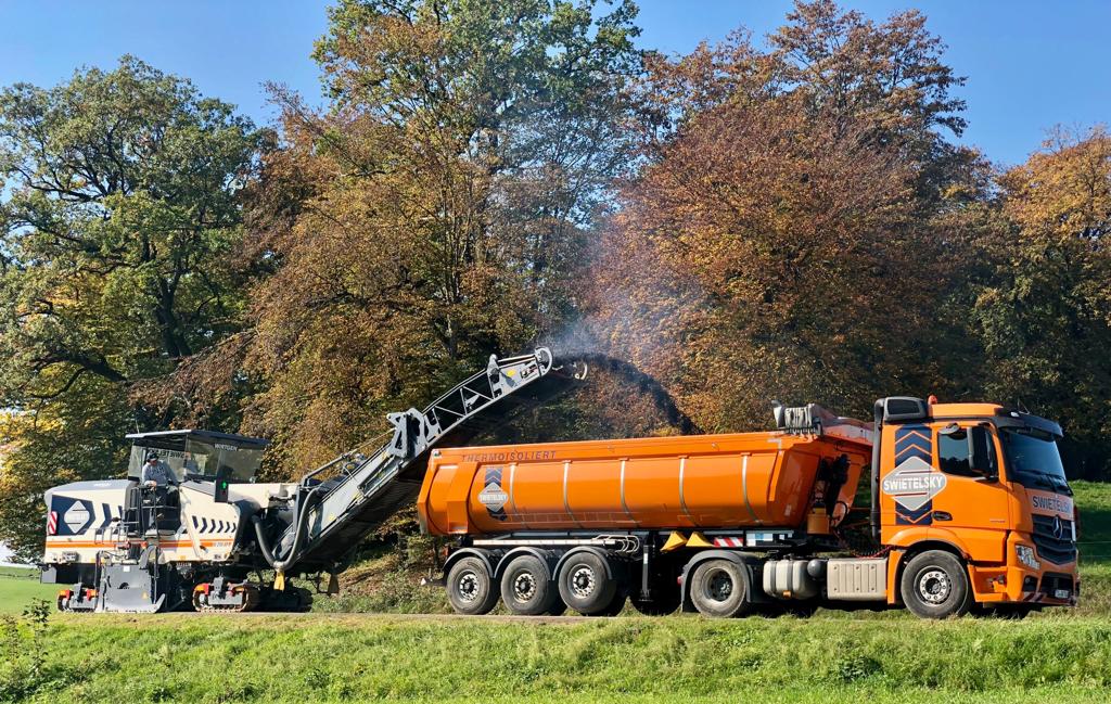 Sanierung ST2096 zwischen Laimgrub und Matzing  - Út- és hídépítés