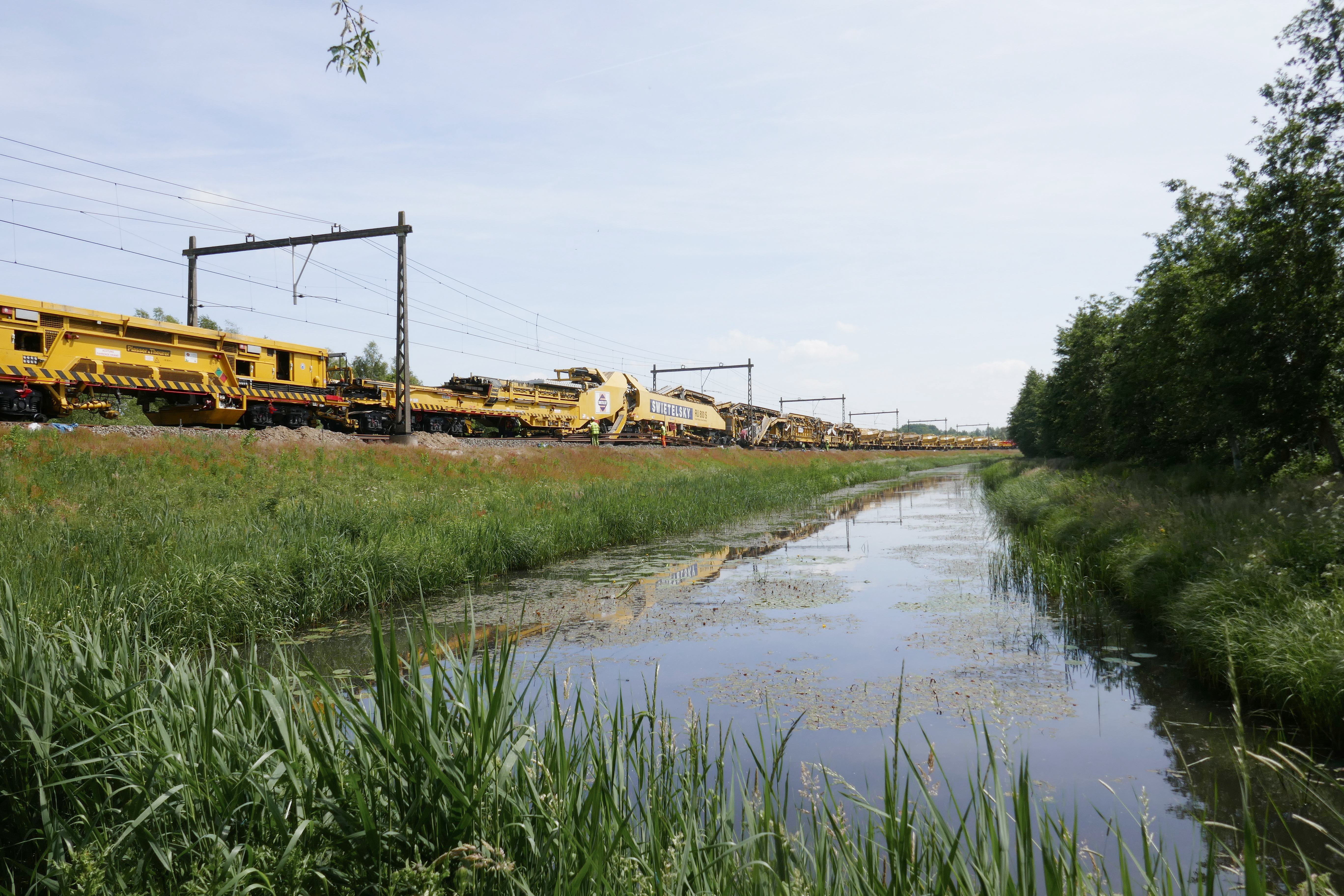 Gleisarbeiten (RU 800 S), Wadden - Vasútépítés